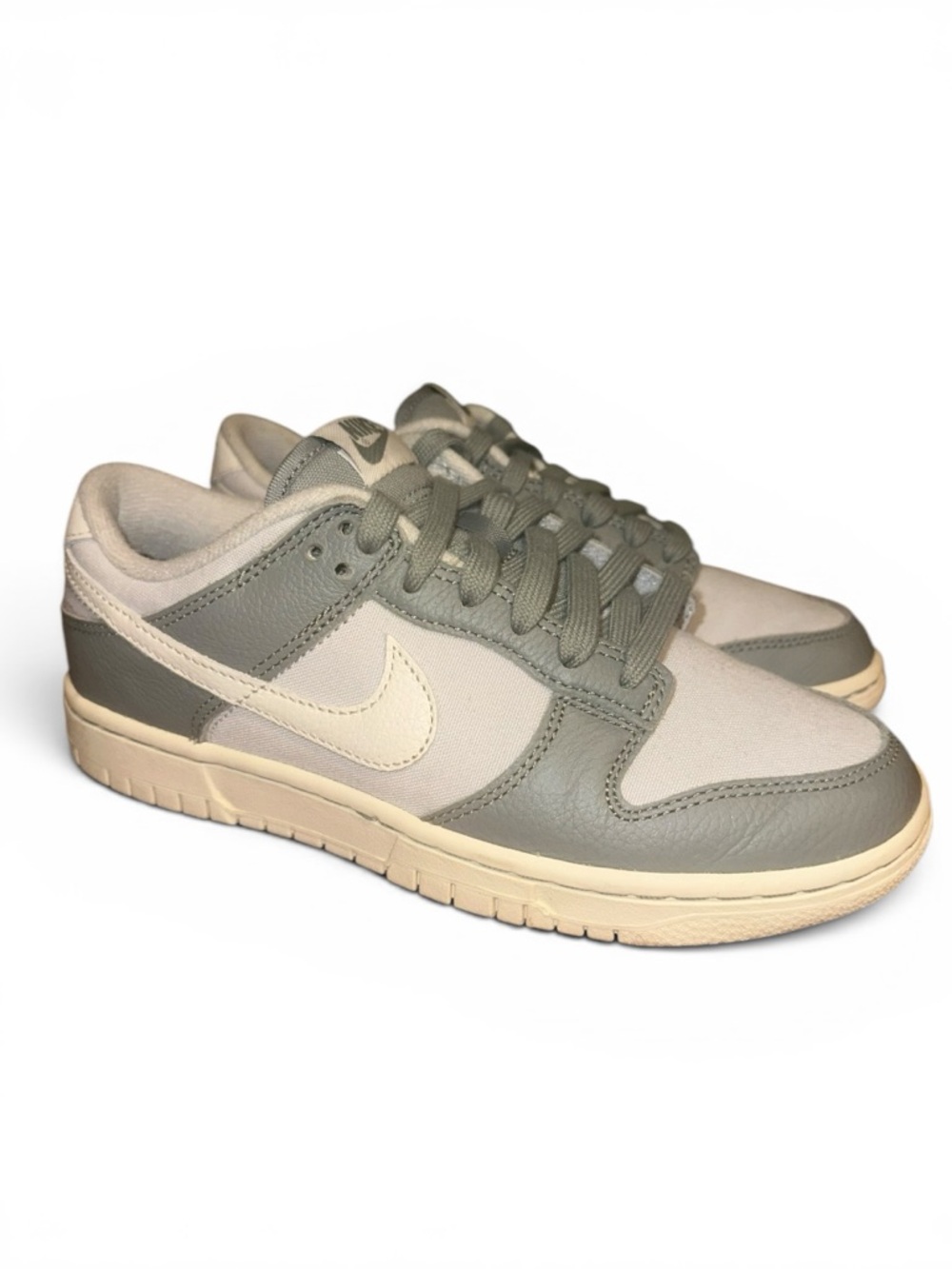 Nike Dunk Low Retro Mica Green White Sneakers Size 5